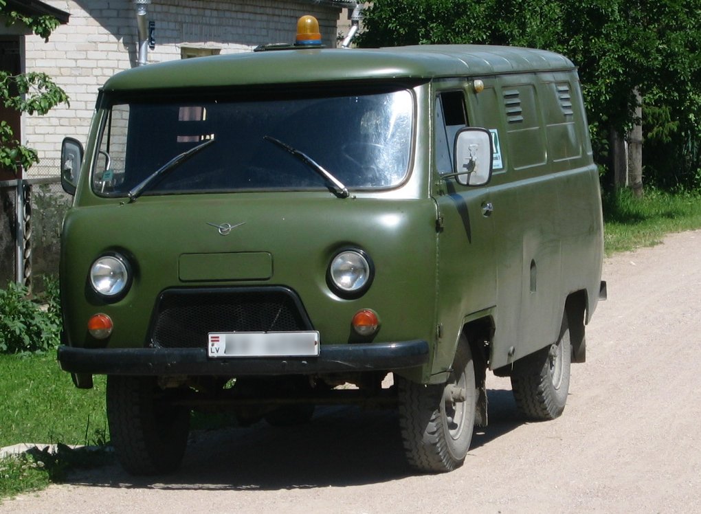 История коммерческих автомобилей УАЗ